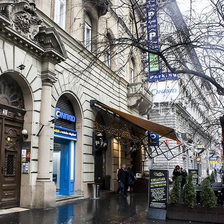 The Training Station Hotel Budapest Luaran gambar